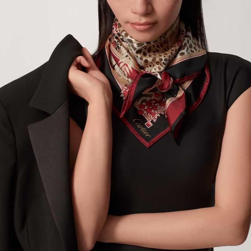 LENCO-90-WOMAN-WITH-A-PANTHER