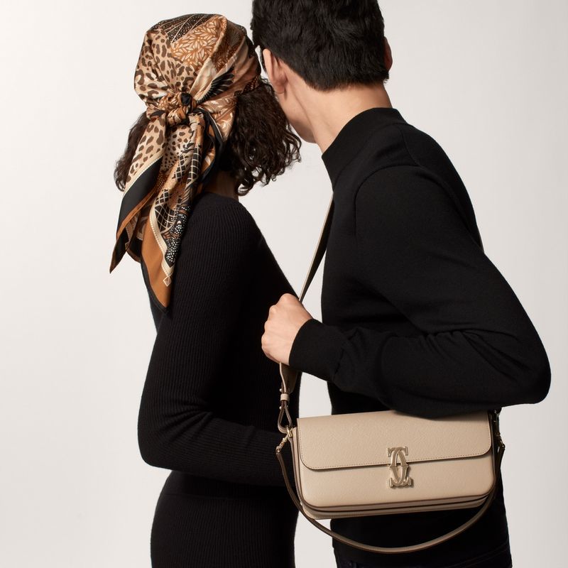 LENCO-90-WOMAN-WITH-A-PANTHER