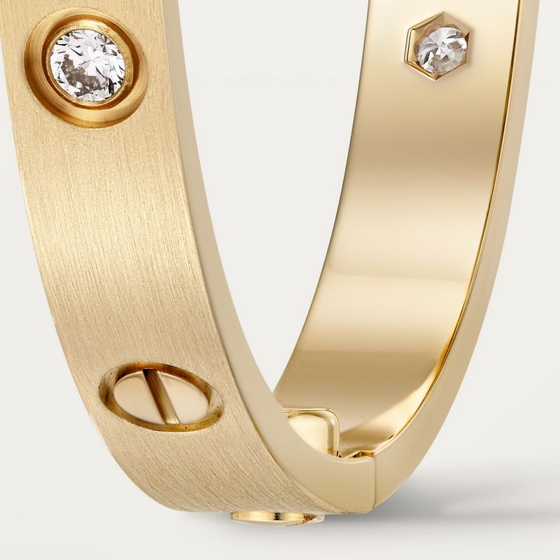 PULSEIRA-LOVE